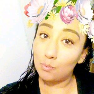 Meet your Posher, Gloria